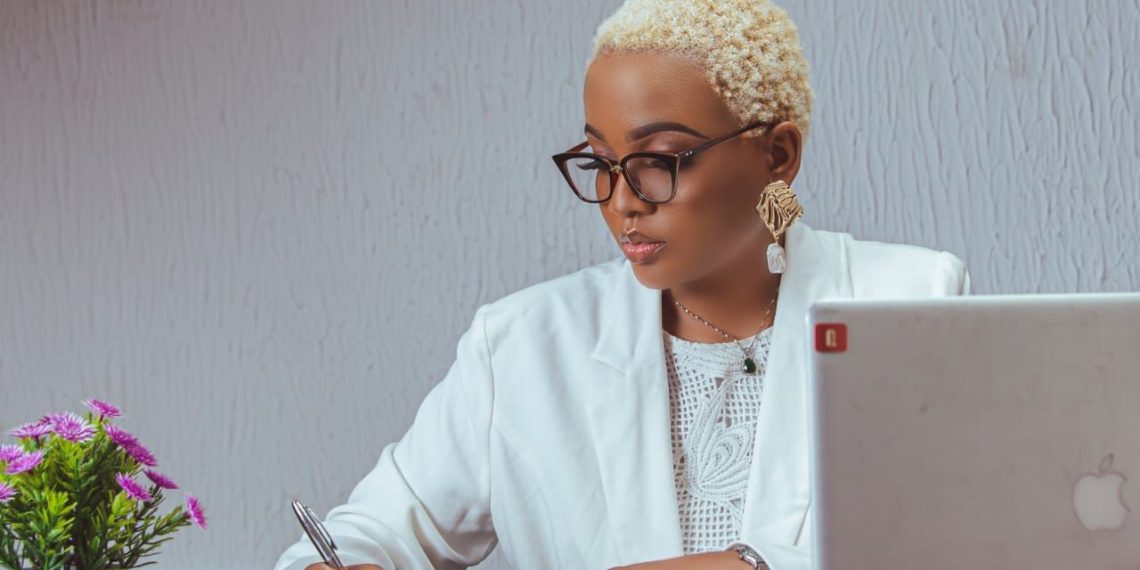 A Dor Que a Oração Não Alivia: O Que a Psicanálise, a Psicologia e a Neurociência Têm a Dizer