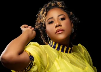 Cantora Marília Alberto lança o álbum “Voa” na Casa das Artes